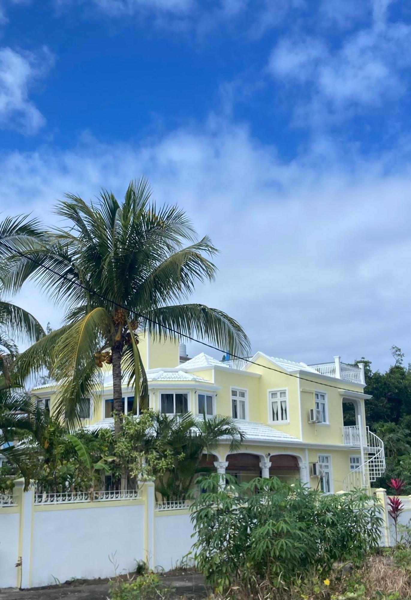 Villa Bella Charming Beachfront Guesthouse Blue Bay Exterior foto