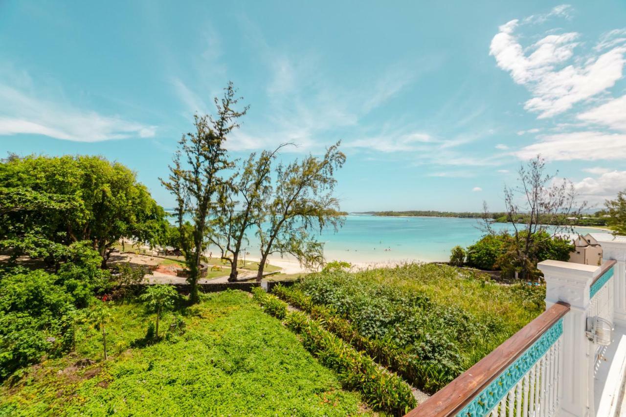 Villa Bella Charming Beachfront Guesthouse Blue Bay Exterior foto