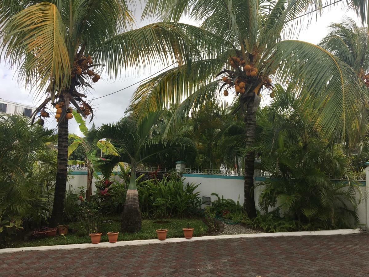 Villa Bella Charming Beachfront Guesthouse Blue Bay Exterior foto
