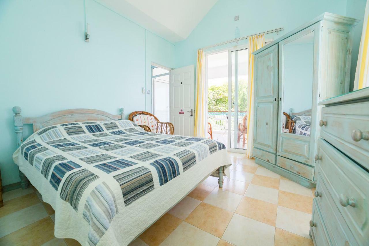 Villa Bella Charming Beachfront Guesthouse Blue Bay Exterior foto