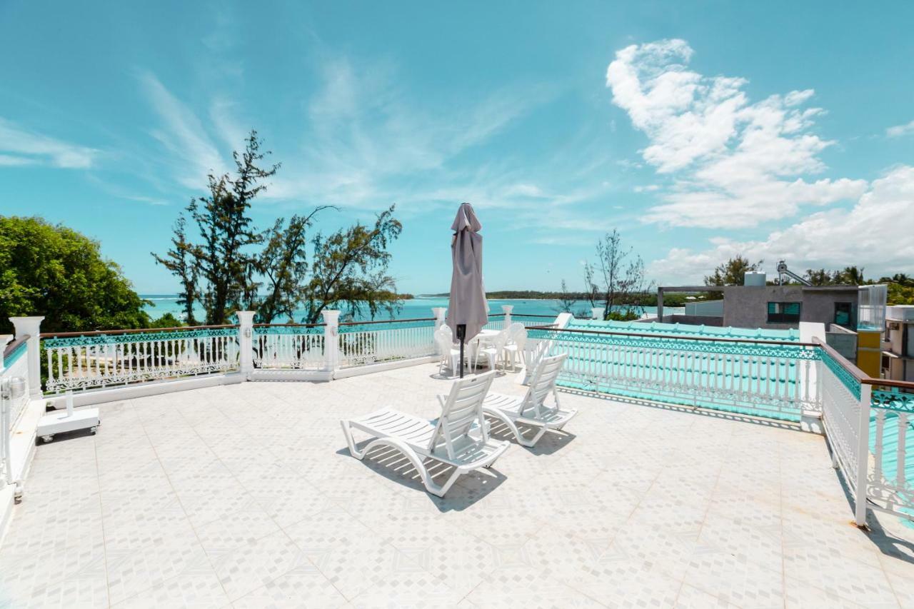 Villa Bella Charming Beachfront Guesthouse Blue Bay Exterior foto
