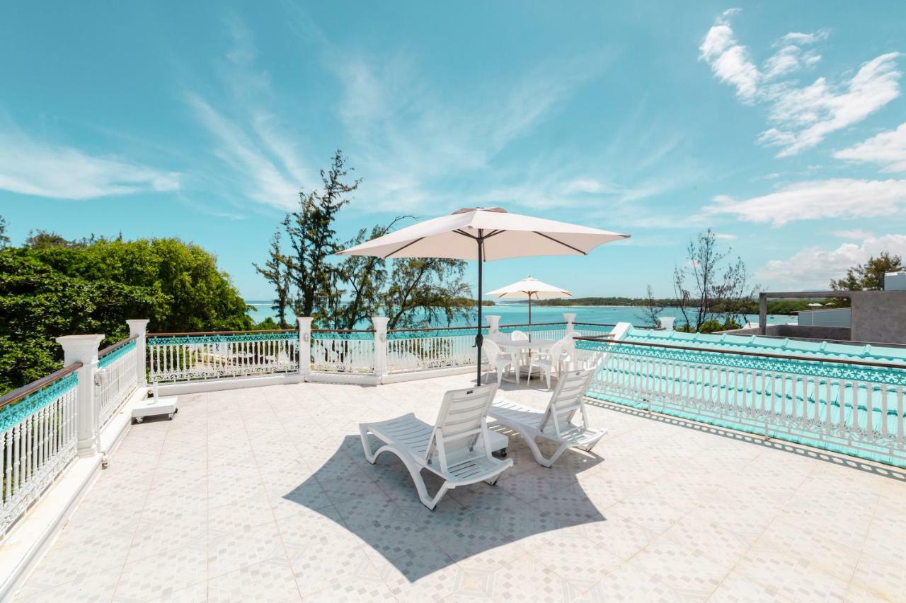 Villa Bella Charming Beachfront Guesthouse Blue Bay Exterior foto