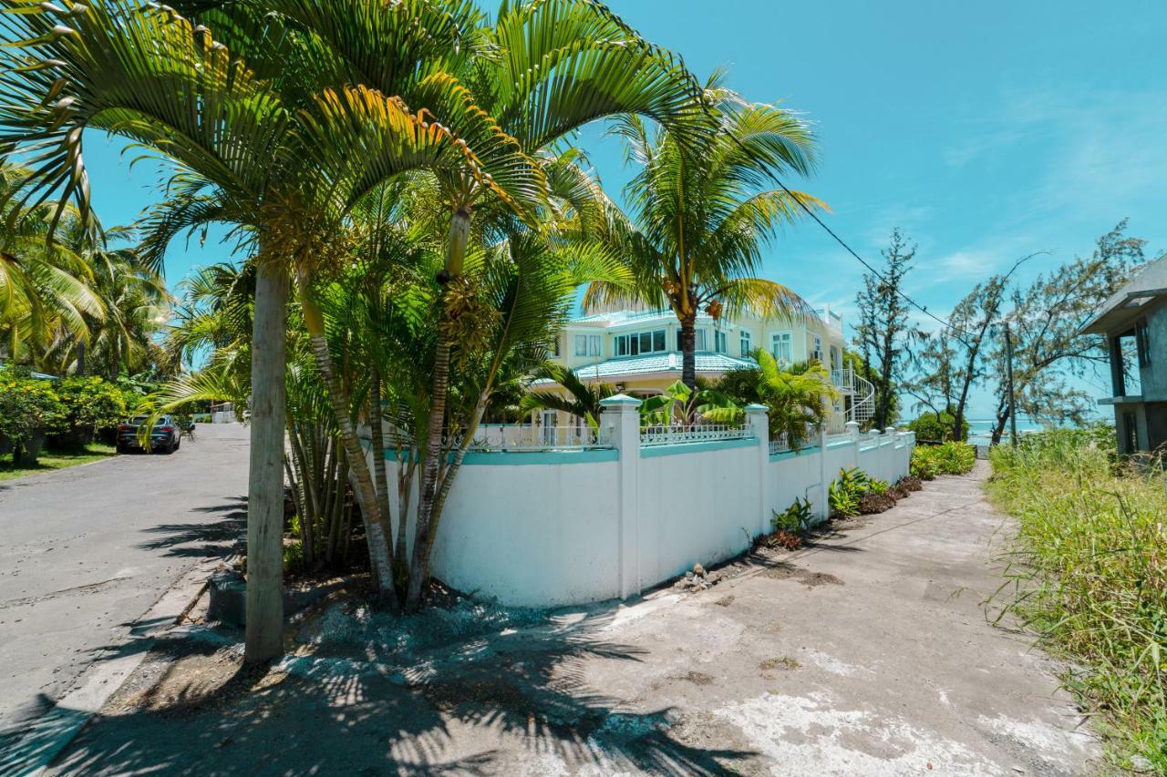 Villa Bella Charming Beachfront Guesthouse Blue Bay Exterior foto