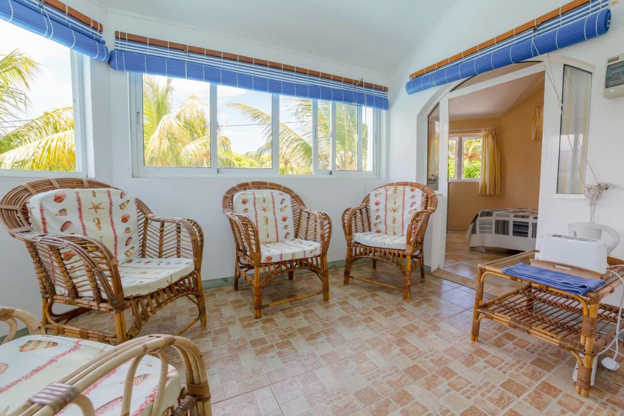 Villa Bella Charming Beachfront Guesthouse Blue Bay Exterior foto